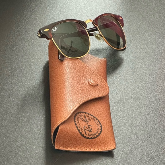 Ray-Ban Clubmaster Sunnies - Picture 10 of 11